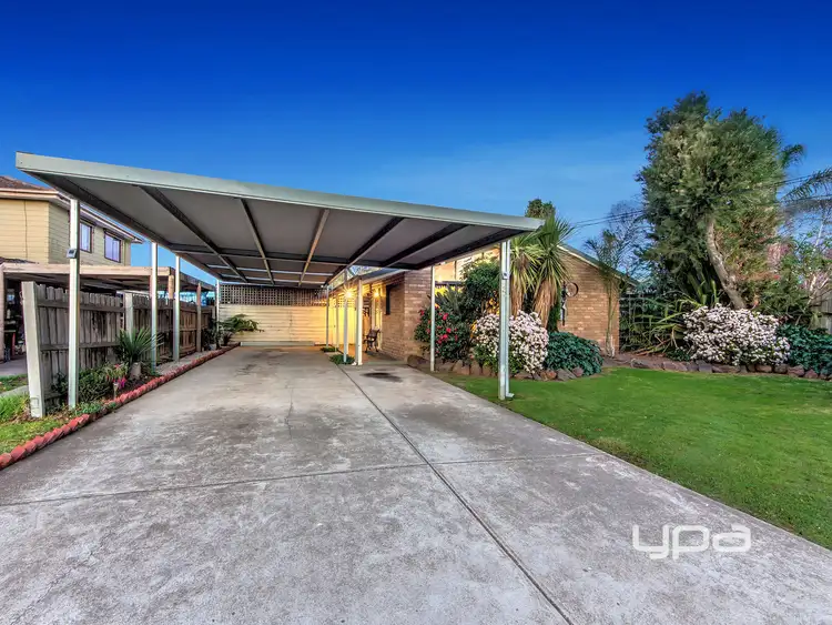Second view of Homely house listing, 2 Camelot Drive, Albanvale VIC 3021