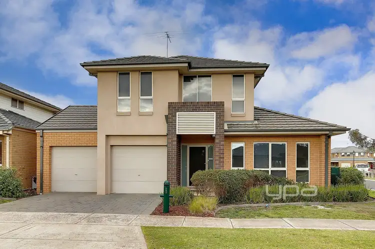 22 Garnet Way, Taylors Hill VIC 3037