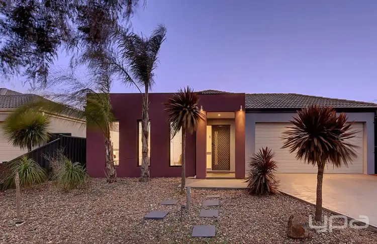7 Naracoorte Avenue, Craigieburn VIC 3064