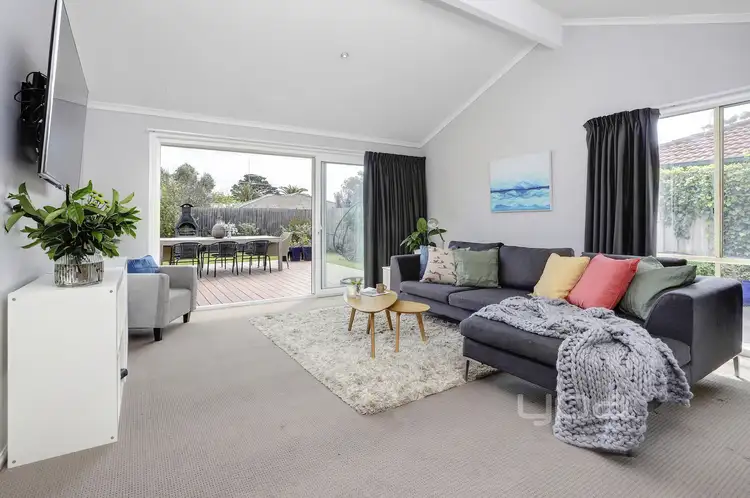 18 Golf Course Lane, Safety Beach VIC 3936