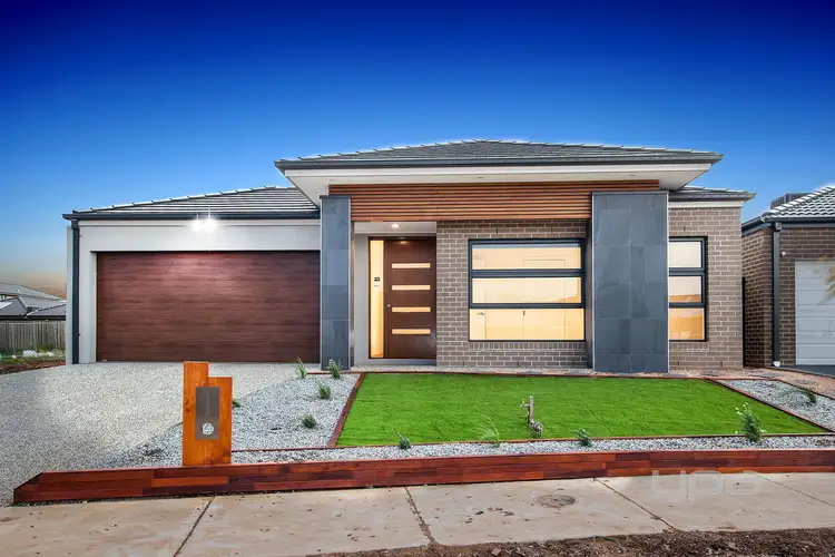104 Hawking Crescent, Plumpton VIC 3335