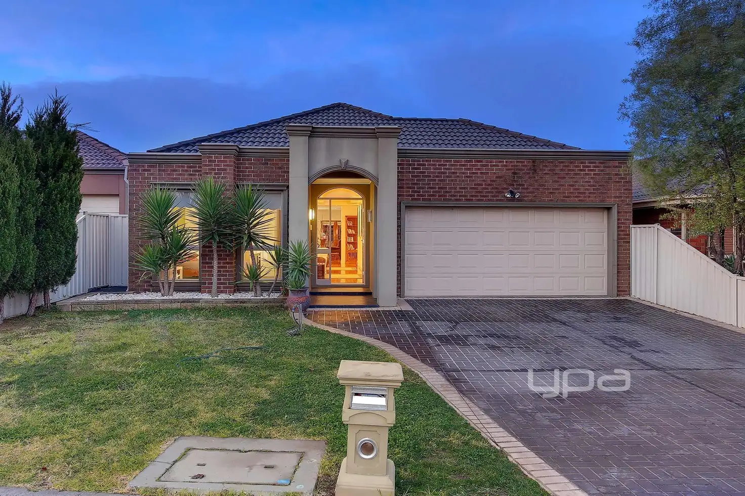 Main view of Homely house listing, 15 Aldercress Close, Craigieburn VIC 3064