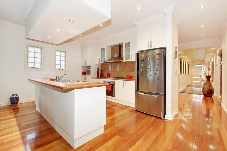 Fifth view of Homely house listing, 15 Aldercress Close, Craigieburn VIC 3064