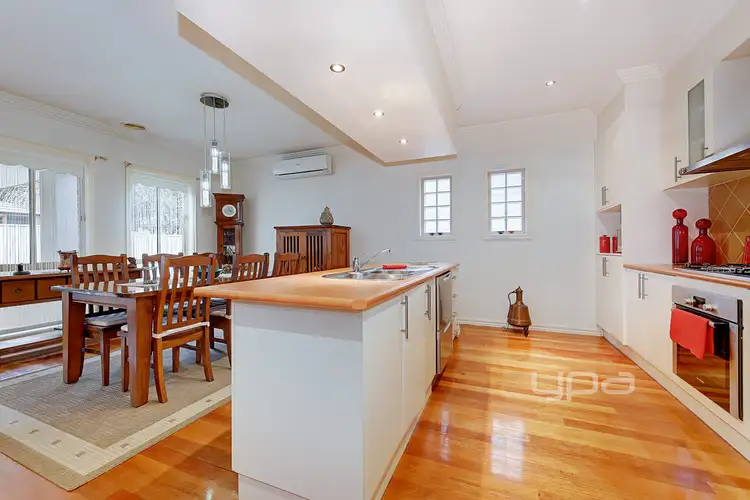 Sixth view of Homely house listing, 15 Aldercress Close, Craigieburn VIC 3064