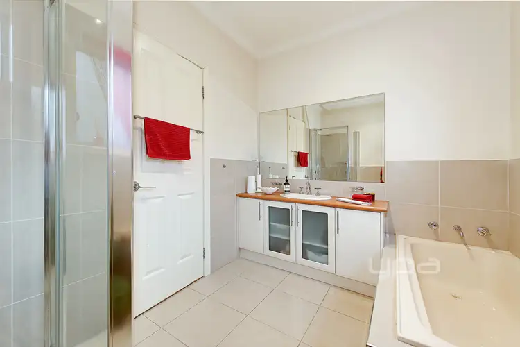 Seventh view of Homely house listing, 15 Aldercress Close, Craigieburn VIC 3064
