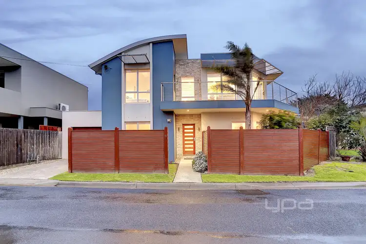 12 Mason Avenue, Safety Beach VIC 3936