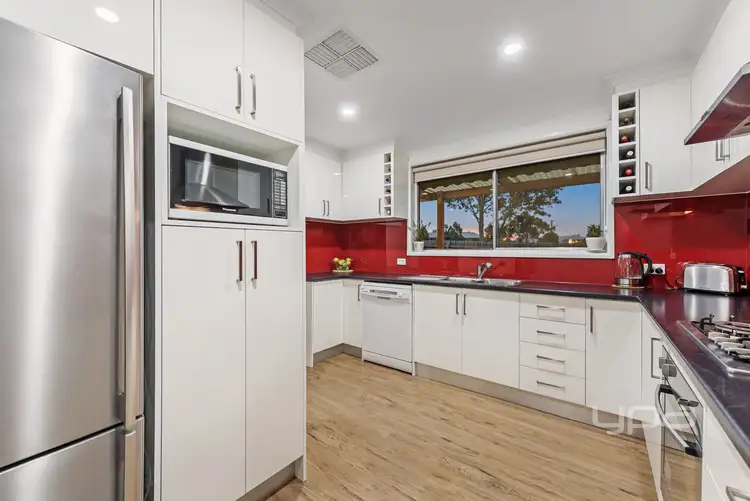 Sixth view of Homely house listing, 21 Snaefell Crescent, Gladstone Park VIC 3043