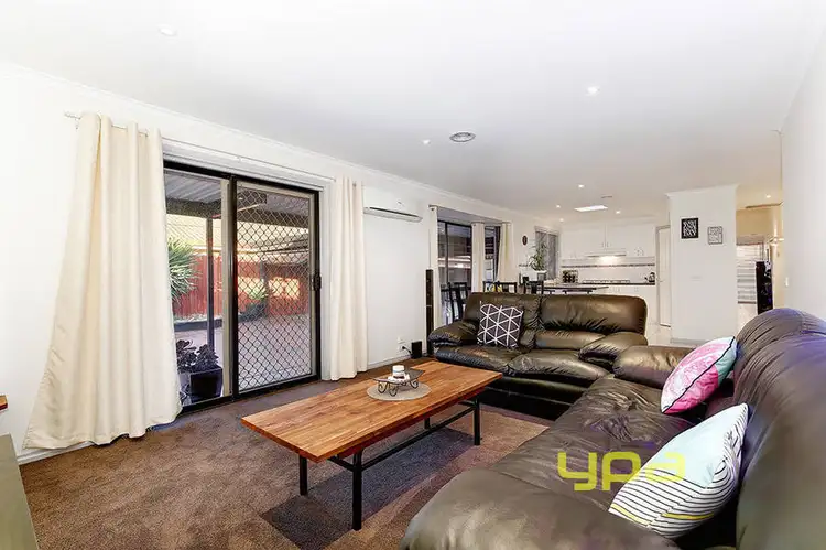 Sixth view of Homely house listing, 15 Pimelea Way, Hillside VIC 3037