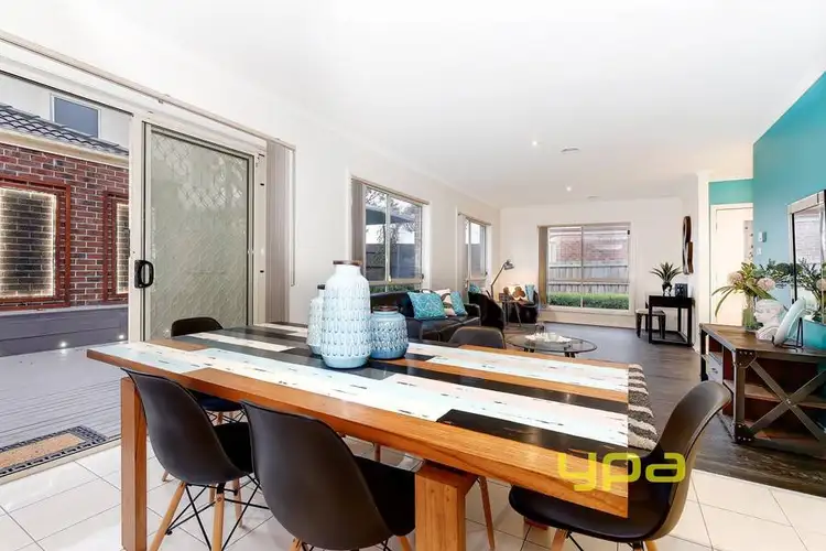 Fifth view of Homely house listing, 2/10 Governor Close, Tarneit VIC 3029