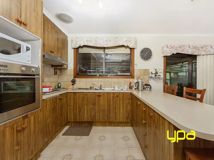 Fourth view of Homely house listing, 2 Elfin Place, Kings Park VIC 3021