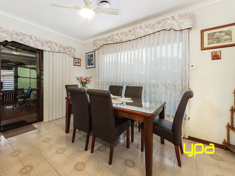 Fifth view of Homely house listing, 2 Elfin Place, Kings Park VIC 3021