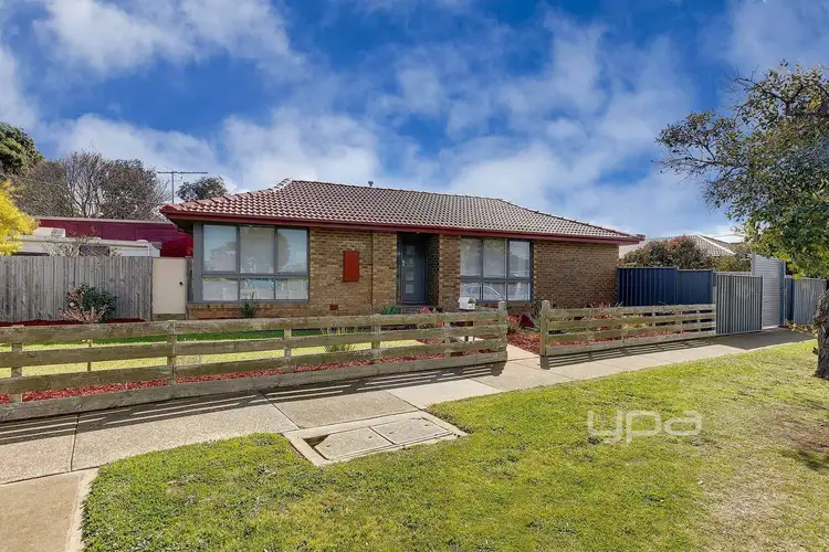 2 Glamorgan Avenue, Werribee VIC 3030