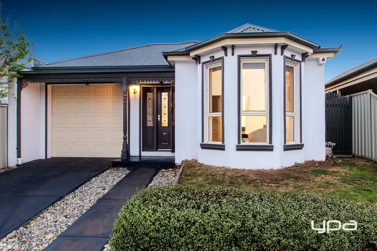 43 Wyperfeld Circuit, Caroline Springs VIC 3023