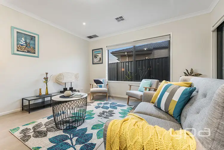 Seventh view of Homely house listing, 1 Versant Drive, Craigieburn VIC 3064