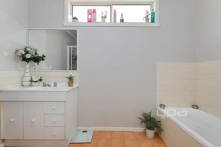 Seventh view of Homely unit listing, 2/2 Silvertree Avenue, Delahey VIC 3037