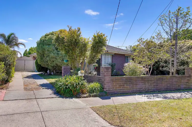 16 Bushfield Crescent, Coolaroo VIC 3048