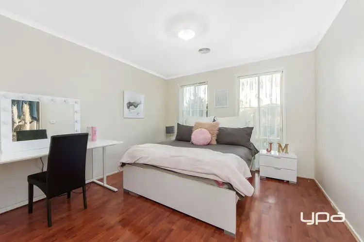 16 Tonelli Place, Burnside VIC 3023