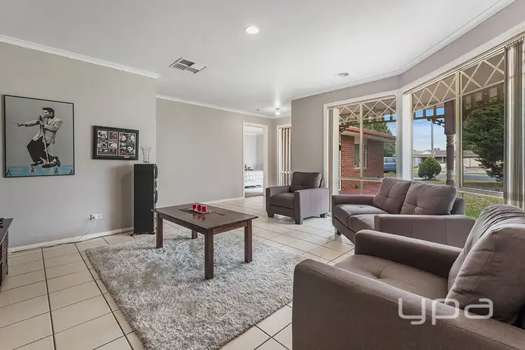 Fifth view of Homely house listing, 4 Padstowe Court, Craigieburn VIC 3064