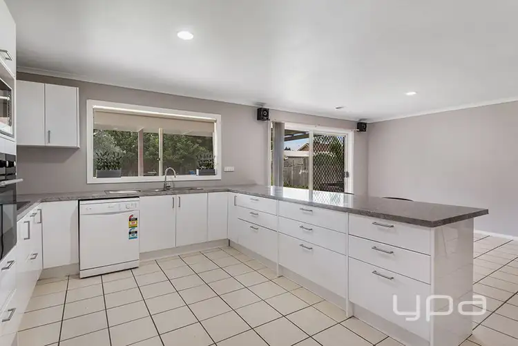 Seventh view of Homely house listing, 4 Padstowe Court, Craigieburn VIC 3064
