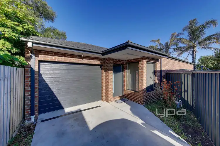 2/58 Hanson Road, Craigieburn VIC 3064