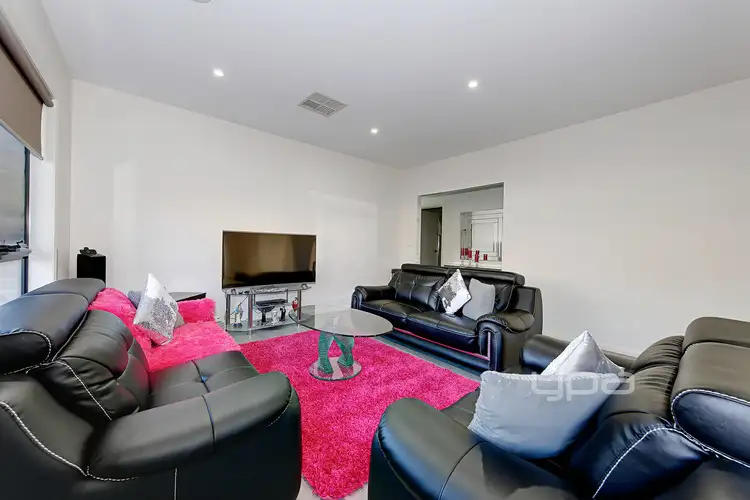Second view of Homely house listing, 2/58 Hanson Road, Craigieburn VIC 3064