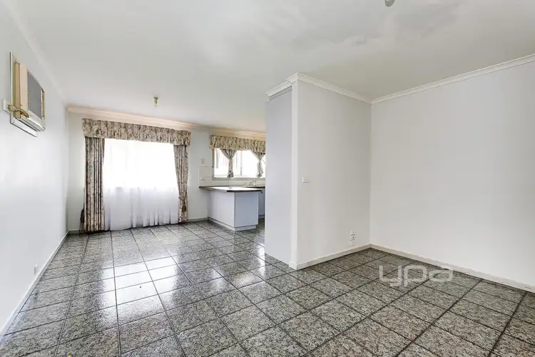 Sixth view of Homely house listing, 8 Wilga Court, Meadow Heights VIC 3048