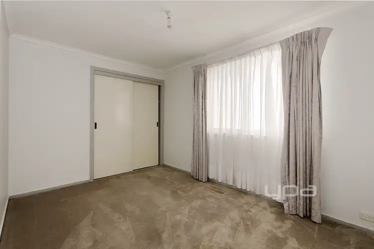Seventh view of Homely house listing, 8 Wilga Court, Meadow Heights VIC 3048