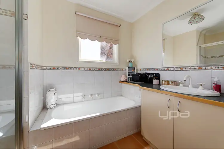 Fifth view of Homely house listing, 9 Meadowbank Lane, Craigieburn VIC 3064