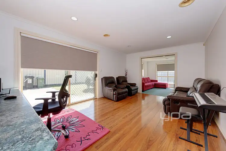 Sixth view of Homely house listing, 5 Belsay Place, Craigieburn VIC 3064