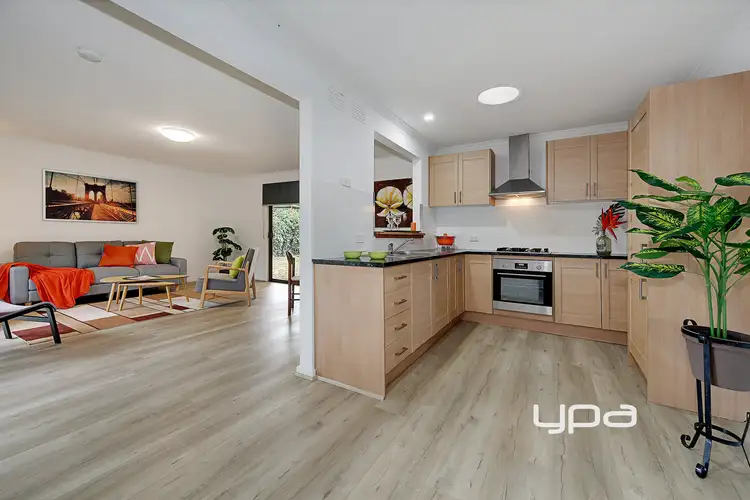 Second view of Homely house listing, 7 Whitehaven Court, Craigieburn VIC 3064