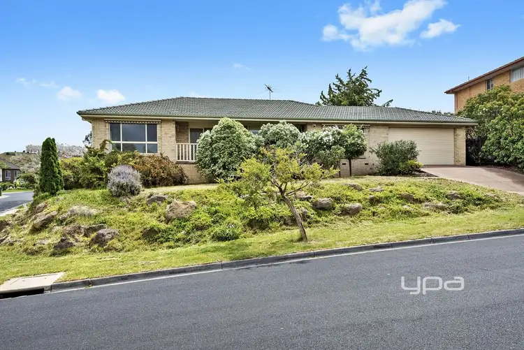 2 Officer Court, Sunbury VIC 3429
