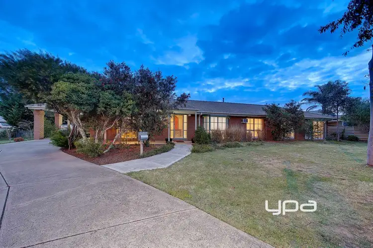 27 Bradley Drive, Hillside VIC 3037