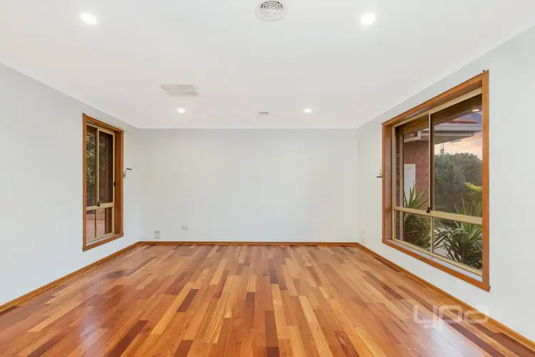 Fifth view of Homely house listing, 8 Prior Court, Delahey VIC 3037