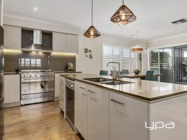 Sixth view of Homely house listing, 10 Fairbank Way, Maddingley VIC 3340