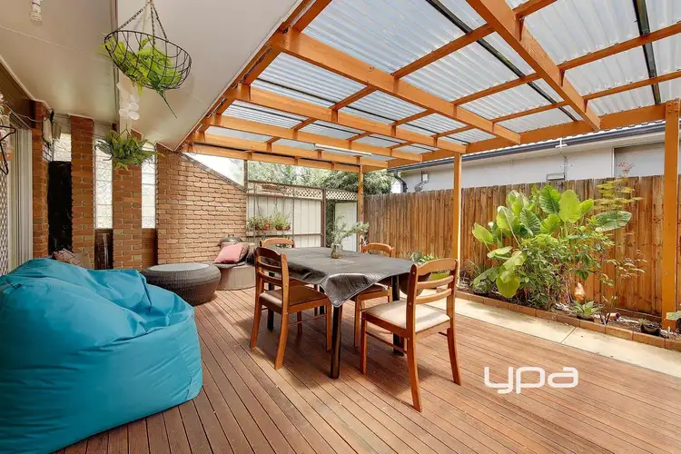 131 South Circular Road, Gladstone Park VIC 3043