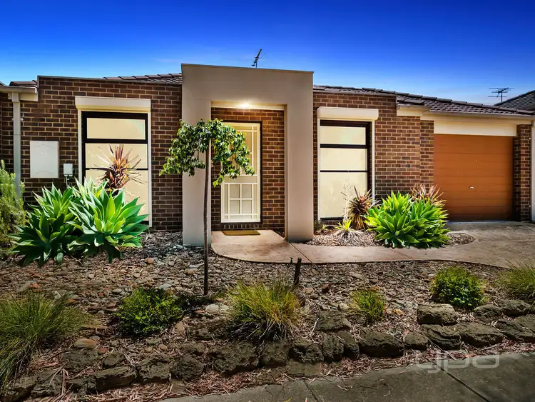 16 Shandeau Boardwalk, Melton West VIC 3337