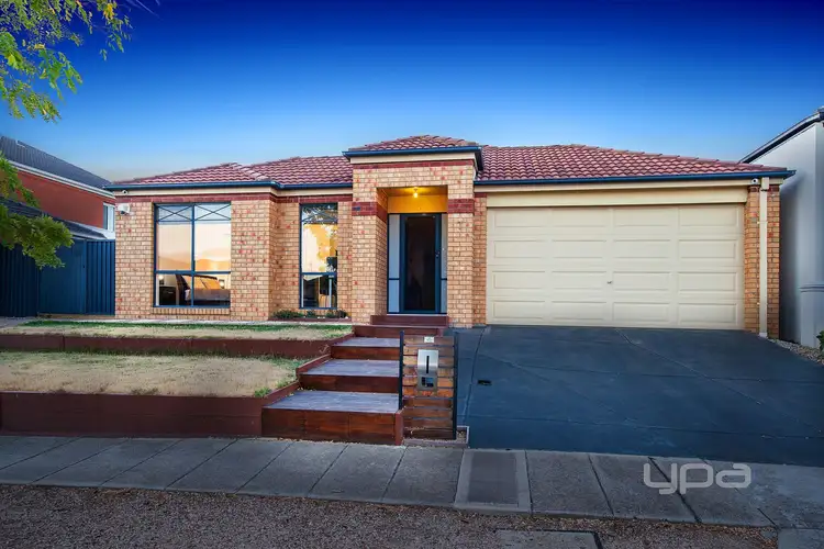Main view of Homely house listing, 7 Narooma Avenue, Burnside VIC 3023