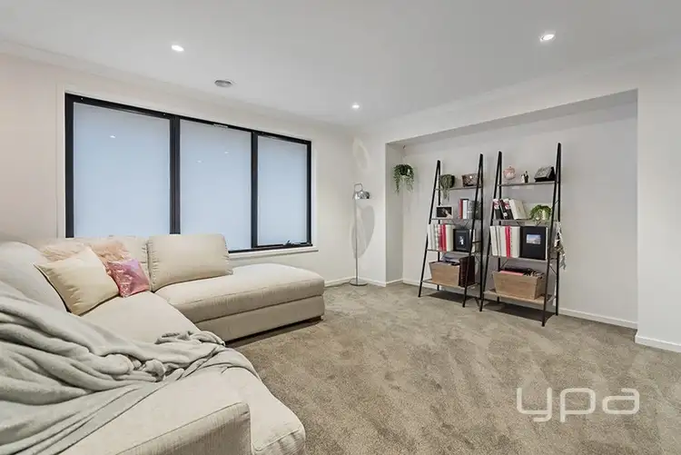 Seventh view of Homely house listing, 6 Divan Place, Craigieburn VIC 3064