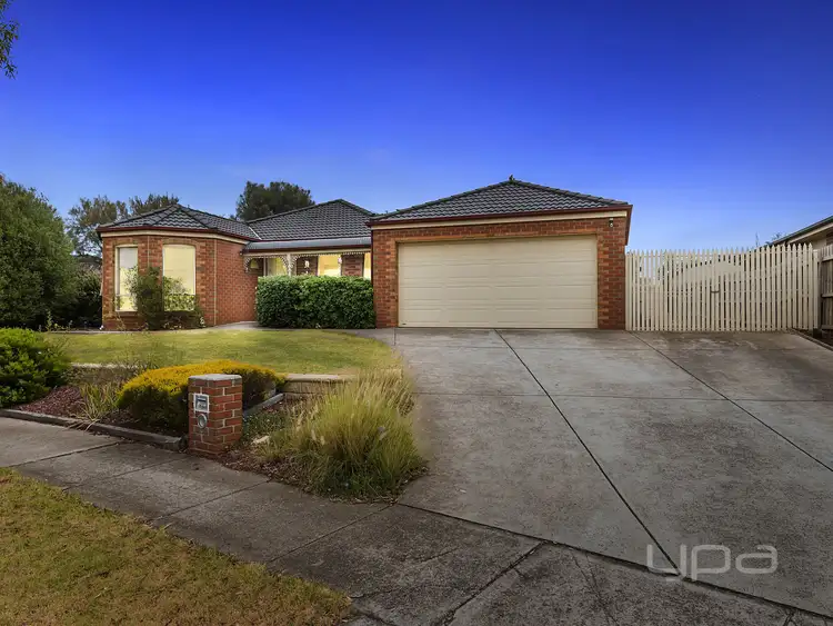 18 Christina Crescent, Kurunjang VIC 3337