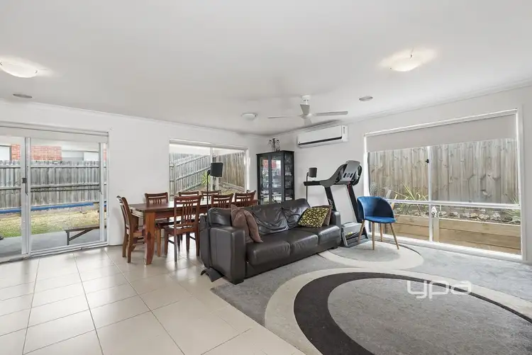 Fifth view of Homely house listing, 8 Dulverton Court, Sunbury VIC 3429