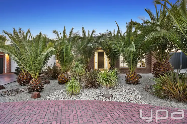 5 Burley Court, Manor Lakes VIC 3024