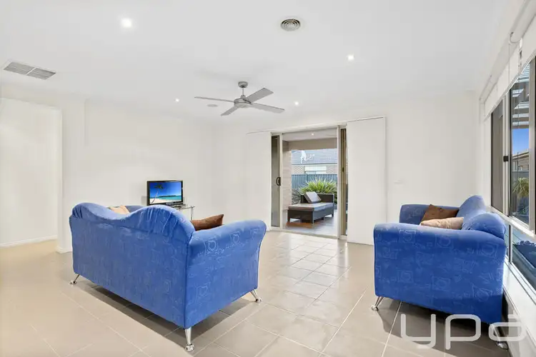 Sixth view of Homely house listing, 5 Burley Court, Manor Lakes VIC 3024