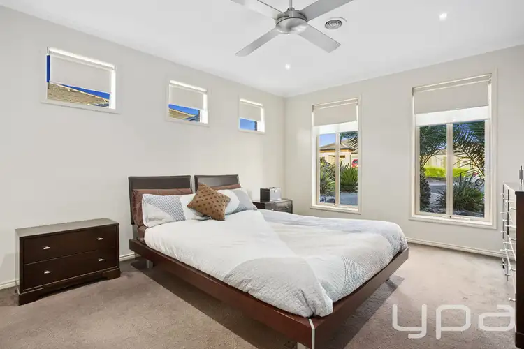 Seventh view of Homely house listing, 5 Burley Court, Manor Lakes VIC 3024
