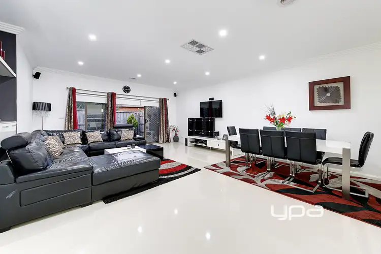 Fifth view of Homely house listing, 2 Riversdale Street, Craigieburn VIC 3064