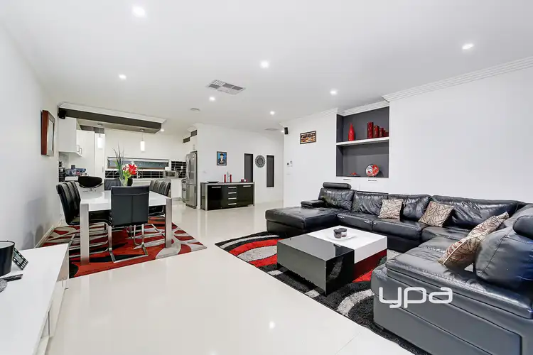 Sixth view of Homely house listing, 2 Riversdale Street, Craigieburn VIC 3064
