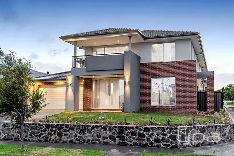 Second view of Homely house listing, 32 Brentwick Drive, Craigieburn VIC 3064