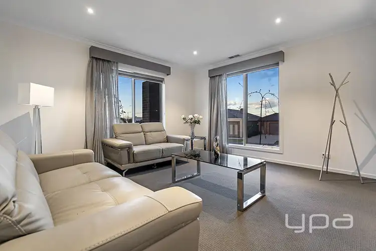 Fifth view of Homely house listing, 32 Brentwick Drive, Craigieburn VIC 3064