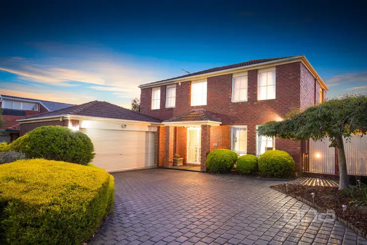 10 Hawkesbury Avenue, Hillside VIC 3037
