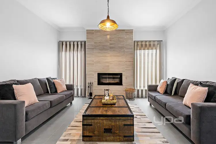 Sixth view of Homely house listing, 33 Brentwick Drive, Craigieburn VIC 3064