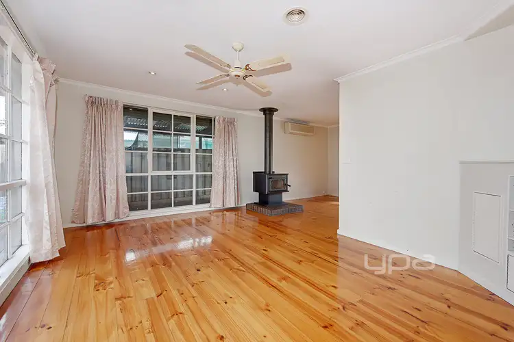 Sixth view of Homely house listing, 18 Milburn Place, Craigieburn VIC 3064